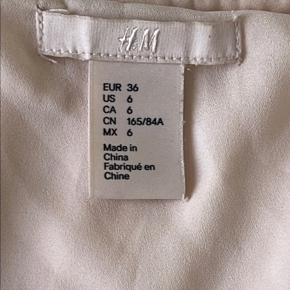 H&M Elegant Cream Off-Shoulder Dress Gently Worn Size 6 - Picture 3 of 5